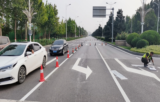 北京道路劃線,拆除清運,路基開挖,交通設(shè)施,北京軒溪谷商貿(mào)有限公司